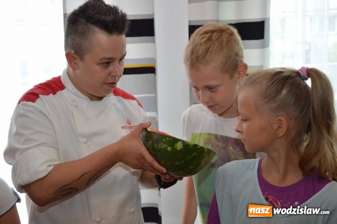 Zdjęcie w galerii na portalu naszwodzislaw.com: Uczestniczka Hell's Kitchen gotowała w Miejskim  Ośrodku Kultury w Radlinie wiadomości z regionu