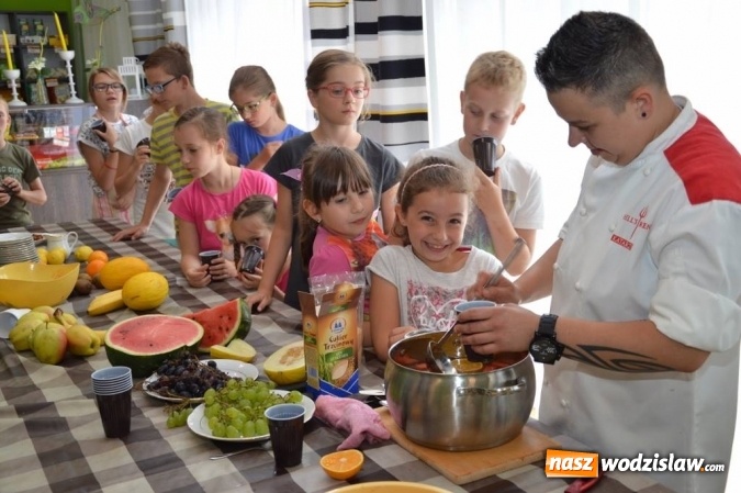 Zdjęcie w galerii na portalu naszwodzislaw.com: Uczestniczka Hell's Kitchen gotowała w Miejskim  Ośrodku Kultury w Radlinie wiadomości z regionu