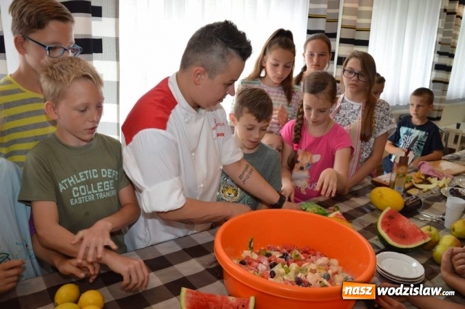 Zdjęcie w galerii na portalu naszwodzislaw.com: Uczestniczka Hell's Kitchen gotowała w Miejskim  Ośrodku Kultury w Radlinie wiadomości z regionu