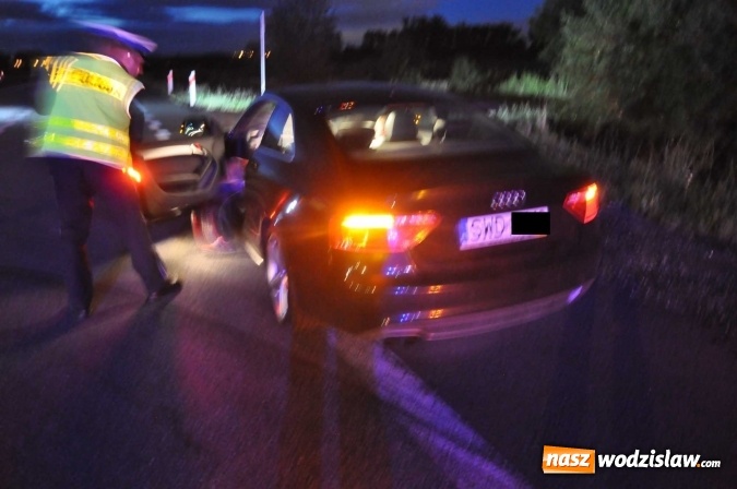 Zdjęcie w galerii na portalu naszwodzislaw.com: DK 78 Chałupki-Olza: seat uderzył w TIRa FOTO wiadomości z regionu