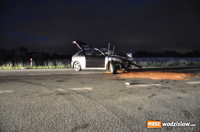 Zdjęcie w galerii na portalu naszwodzislaw.com: DK 78 Chałupki-Olza: seat uderzył w TIRa FOTO wiadomości z regionu