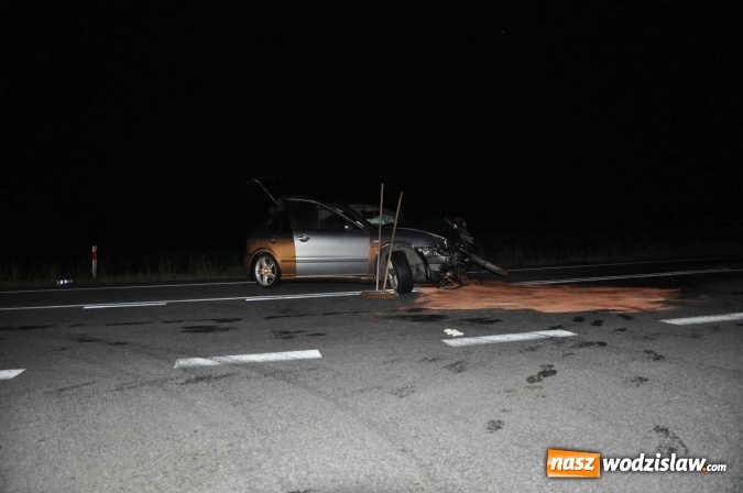 Zdjęcie w galerii na portalu naszwodzislaw.com: DK 78 Chałupki-Olza: seat uderzył w TIRa FOTO wiadomości z regionu