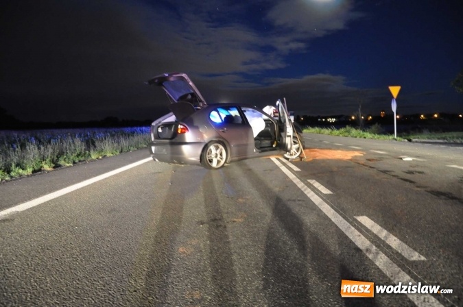 Zdjęcie w galerii na portalu naszwodzislaw.com: DK 78 Chałupki-Olza: seat uderzył w TIRa FOTO wiadomości z regionu