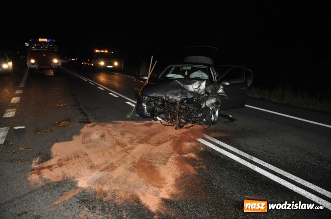 Zdjęcie w galerii na portalu naszwodzislaw.com: DK 78 Chałupki-Olza: seat uderzył w TIRa FOTO wiadomości z regionu