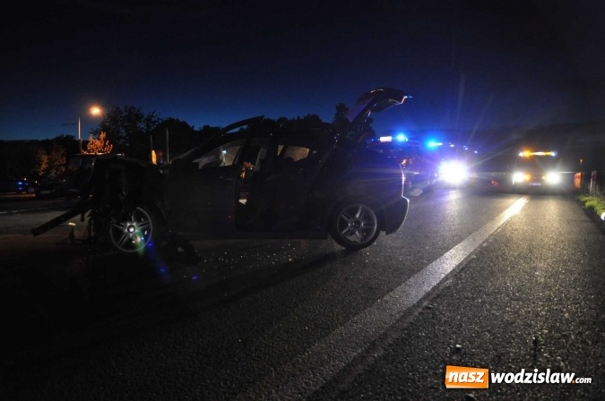 Zdjęcie w galerii na portalu naszwodzislaw.com: DK 78 Chałupki-Olza: seat uderzył w TIRa FOTO wiadomości z regionu