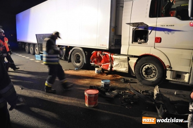 Zdjęcie w galerii na portalu naszwodzislaw.com: DK 78 Chałupki-Olza: seat uderzył w TIRa FOTO wiadomości z regionu