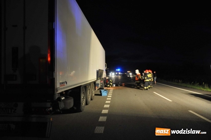 Zdjęcie w galerii na portalu naszwodzislaw.com: DK 78 Chałupki-Olza: seat uderzył w TIRa FOTO wiadomości z regionu