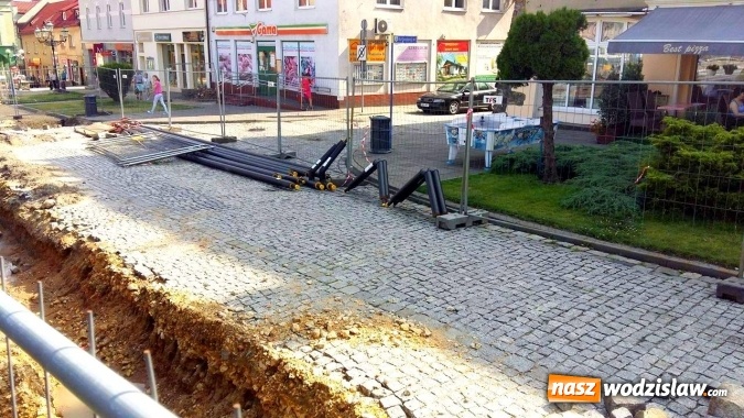 Zdjęcie w galerii na portalu naszwodzislaw.com: Rynek w Wodzisławiu rozkopany. Dlaczego? wiadomości z regionu