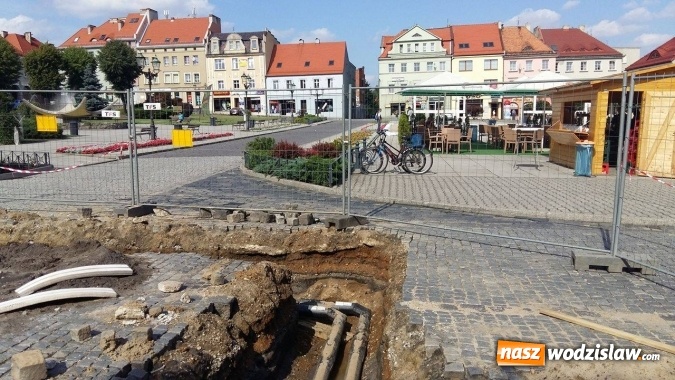 Zdjęcie w galerii na portalu naszwodzislaw.com: Rynek w Wodzisławiu rozkopany. Dlaczego? wiadomości z regionu