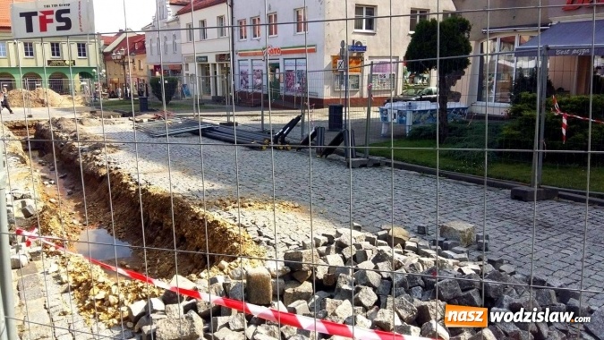 Zdjęcie w galerii na portalu naszwodzislaw.com: Rynek w Wodzisławiu rozkopany. Dlaczego? wiadomości z regionu