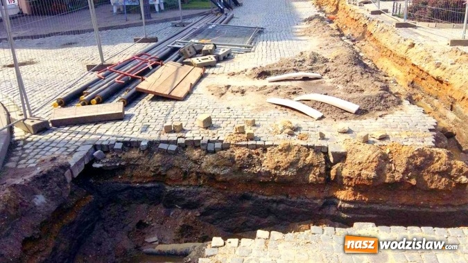 Zdjęcie w galerii na portalu naszwodzislaw.com: Rynek w Wodzisławiu rozkopany. Dlaczego? wiadomości z regionu