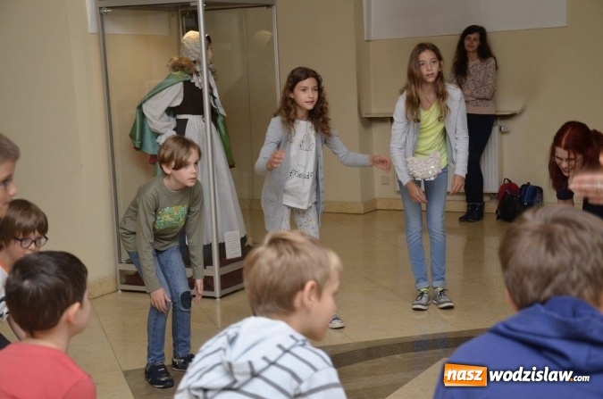 Zdjęcie w galerii na portalu naszwodzislaw.com: Zabawy na przek&oacute;r złej pogodzie wiadomości z regionu