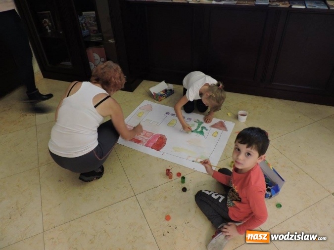 Zdjęcie w galerii na portalu naszwodzislaw.com: Zabawy na przek&oacute;r złej pogodzie wiadomości z regionu