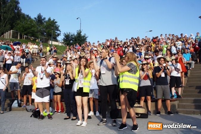 Zdjęcie w galerii na portalu naszwodzislaw.com: Światowe Dni Młodzieży. Do Wodzisławia zawitali pielgrzymi z Włoch, Niemiec i Portugalii wiadomości z regionu