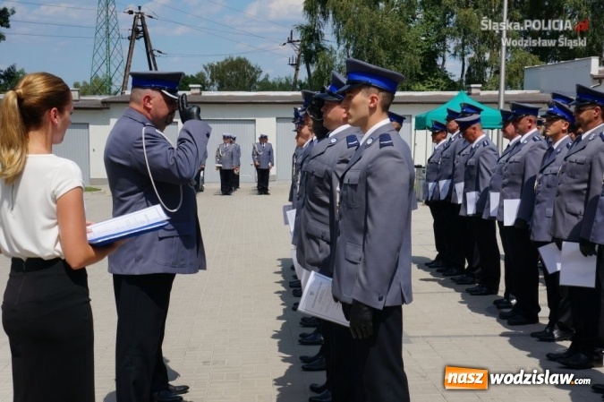 Zdjęcie w galerii na portalu naszwodzislaw.com: Święto policji w Wodzisławiu Śląskim: Awanse, odznaczenia, wyremontowany budynek i nowy komendant wiadomości z regionu
