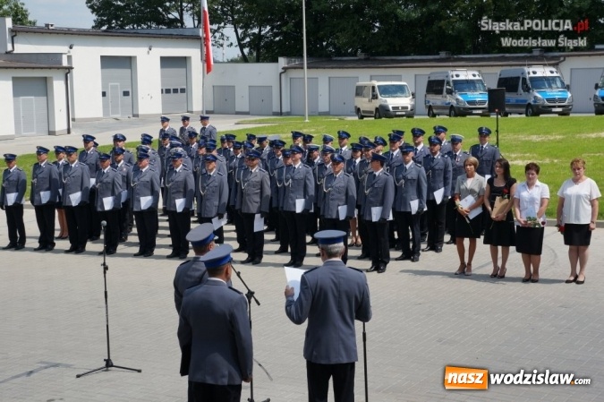Zdjęcie w galerii na portalu naszwodzislaw.com: Święto policji w Wodzisławiu Śląskim: Awanse, odznaczenia, wyremontowany budynek i nowy komendant wiadomości z regionu