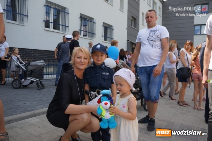 Zdjęcie w galerii na portalu naszwodzislaw.com: Święto policji w Wodzisławiu Śląskim: Awanse, odznaczenia, wyremontowany budynek i nowy komendant wiadomości z regionu