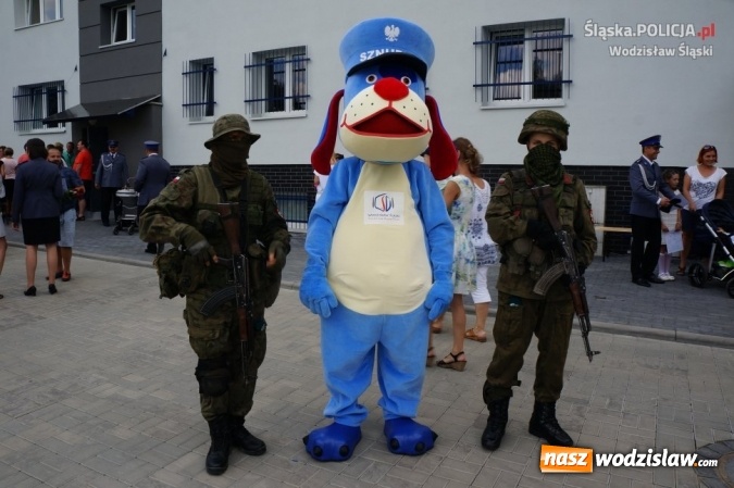 Zdjęcie w galerii na portalu naszwodzislaw.com: Święto policji w Wodzisławiu Śląskim: Awanse, odznaczenia, wyremontowany budynek i nowy komendant wiadomości z regionu