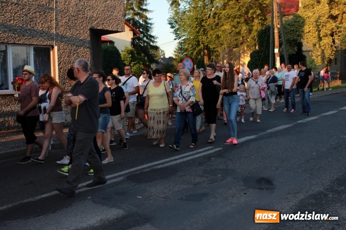 Zdjęcie w galerii na portalu naszwodzislaw.com: Światowe Dni Młodzieży w powiecie wodzisławskim. Droga świata w Pogrzebieniu wiadomości z regionu