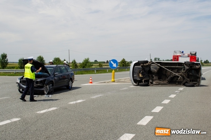 Zdjęcie w galerii na portalu naszwodzislaw.com: 21-latek z Wodzisławia doprowadził do zderzenia w Zabełkowie  wiadomości z regionu