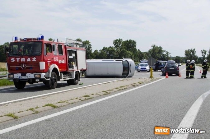 Zdjęcie w galerii na portalu naszwodzislaw.com: 21-latek z Wodzisławia doprowadził do zderzenia w Zabełkowie  wiadomości z regionu