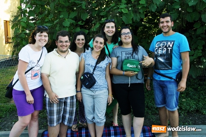 Zdjęcie w galerii na portalu naszwodzislaw.com: ŚDM: Młodzież z Portugalii oraz Niemiec gości w Rydułtowach wiadomości z regionu