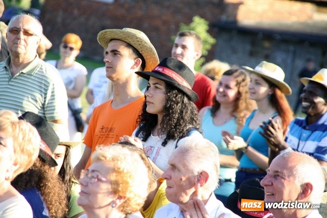 Zdjęcie w galerii na portalu naszwodzislaw.com: ŚDM: Młodzież z Portugalii oraz Niemiec gości w Rydułtowach wiadomości z regionu