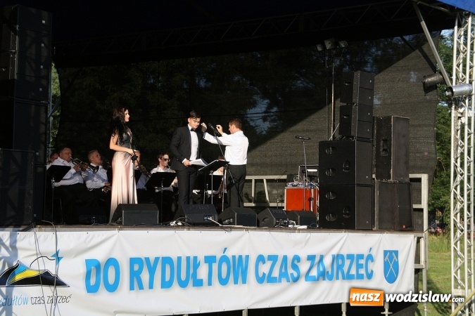 Zdjęcie w galerii na portalu naszwodzislaw.com: ŚDM: Młodzież z Portugalii oraz Niemiec gości w Rydułtowach wiadomości z regionu