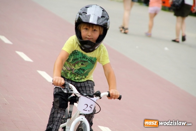 Zdjęcie w galerii na portalu naszwodzislaw.com: Rodzinny Park Rozrywki świętuje swoje urodziny. Zorganizowano Festiwal Atrakcji wiadomości z regionu