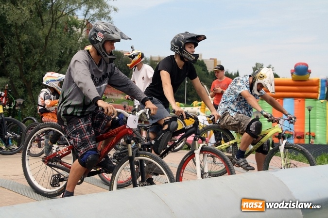 Zdjęcie w galerii na portalu naszwodzislaw.com: Rodzinny Park Rozrywki świętuje swoje urodziny. Zorganizowano Festiwal Atrakcji wiadomości z regionu