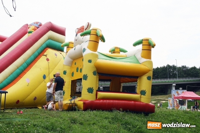 Zdjęcie w galerii na portalu naszwodzislaw.com: Rodzinny Park Rozrywki świętuje swoje urodziny. Zorganizowano Festiwal Atrakcji wiadomości z regionu