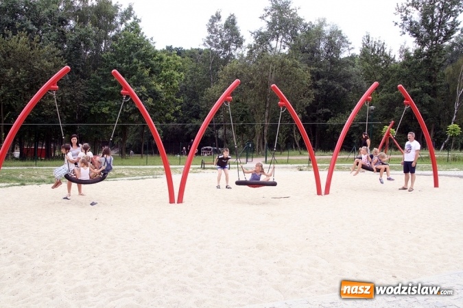 Zdjęcie w galerii na portalu naszwodzislaw.com: Rodzinny Park Rozrywki świętuje swoje urodziny. Zorganizowano Festiwal Atrakcji wiadomości z regionu