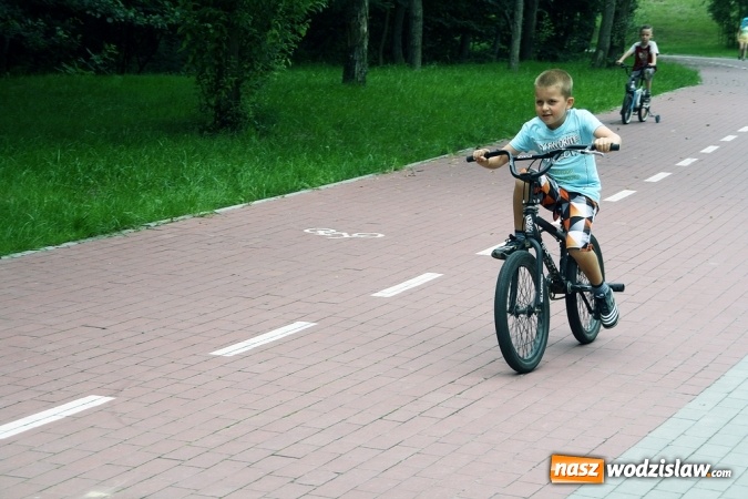 Zdjęcie w galerii na portalu naszwodzislaw.com: Rodzinny Park Rozrywki świętuje swoje urodziny. Zorganizowano Festiwal Atrakcji wiadomości z regionu