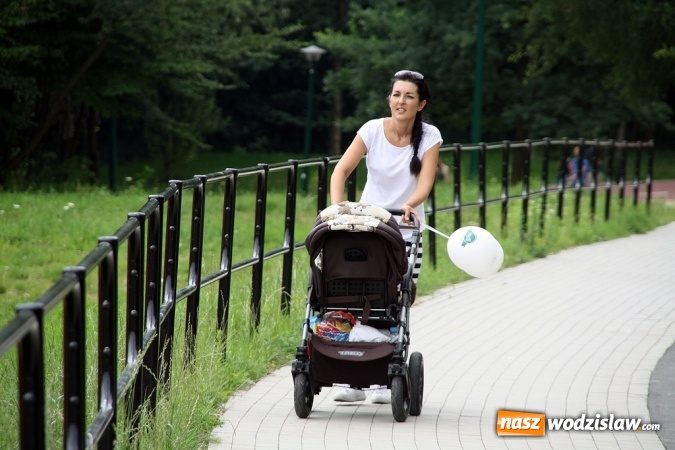 Zdjęcie w galerii na portalu naszwodzislaw.com: Rodzinny Park Rozrywki świętuje swoje urodziny. Zorganizowano Festiwal Atrakcji wiadomości z regionu