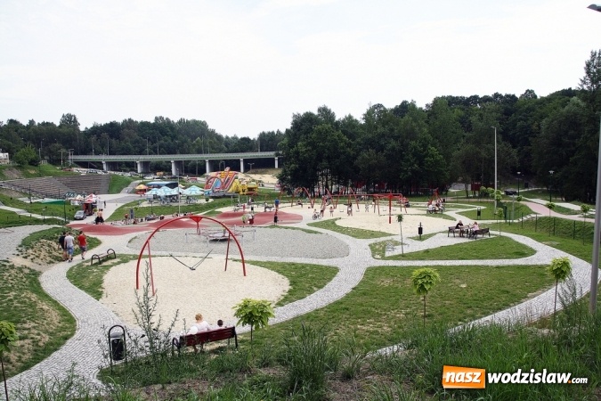 Zdjęcie w galerii na portalu naszwodzislaw.com: Rodzinny Park Rozrywki świętuje swoje urodziny. Zorganizowano Festiwal Atrakcji wiadomości z regionu