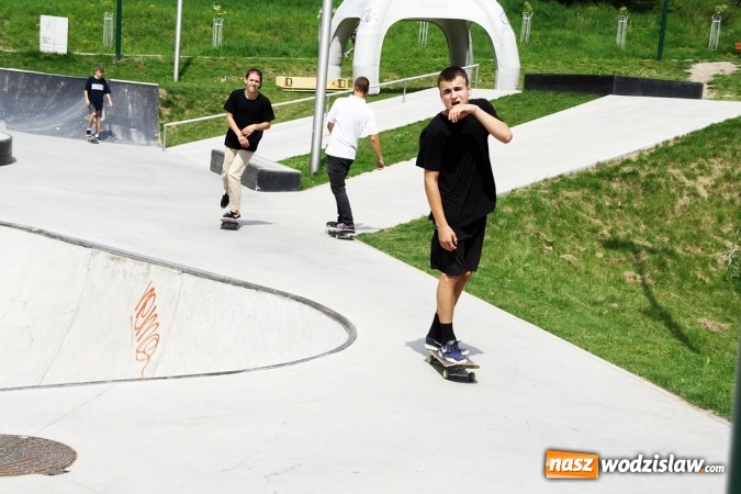 Zdjęcie w galerii na portalu naszwodzislaw.com: Rodzinny Park Rozrywki świętuje swoje urodziny. Zorganizowano Festiwal Atrakcji wiadomości z regionu