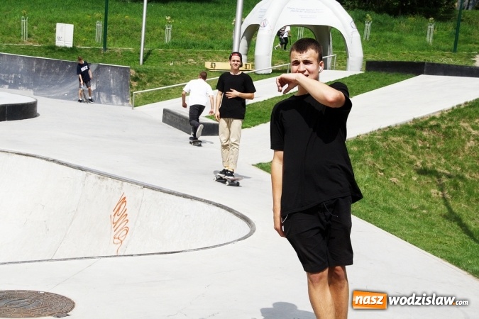 Zdjęcie w galerii na portalu naszwodzislaw.com: Rodzinny Park Rozrywki świętuje swoje urodziny. Zorganizowano Festiwal Atrakcji wiadomości z regionu