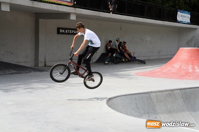 Zdjęcie w galerii na portalu naszwodzislaw.com: Rodzinny Park Rozrywki świętuje swoje urodziny. Zorganizowano Festiwal Atrakcji wiadomości z regionu