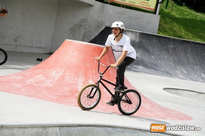 Zdjęcie w galerii na portalu naszwodzislaw.com: Rodzinny Park Rozrywki świętuje swoje urodziny. Zorganizowano Festiwal Atrakcji wiadomości z regionu