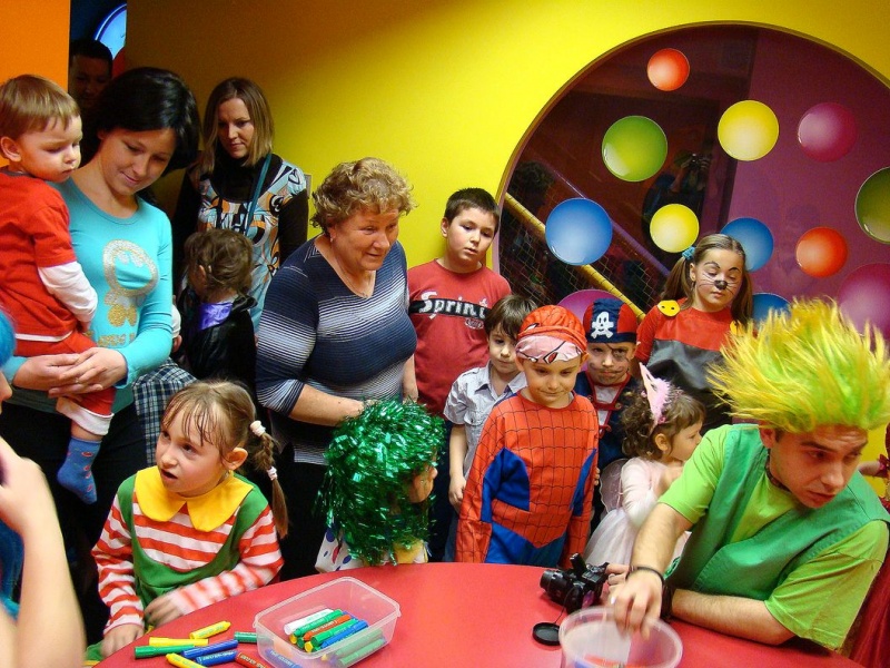 Zdjęcie w galerii na portalu naszwodzislaw.com: Młodzi balowali w Zoolandii wiadomości z regionu