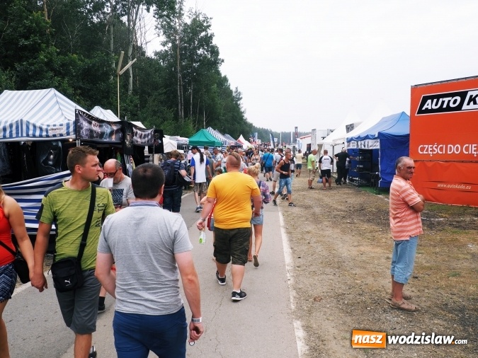 Zdjęcie w galerii na portalu naszwodzislaw.com: Tłumy na zlocie Master Truck 2016 wiadomości z regionu