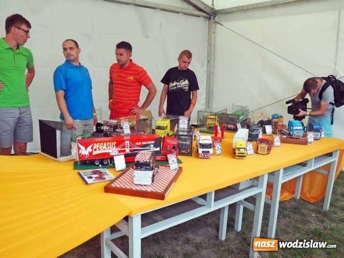 Zdjęcie w galerii na portalu naszwodzislaw.com: Tłumy na zlocie Master Truck 2016 wiadomości z regionu