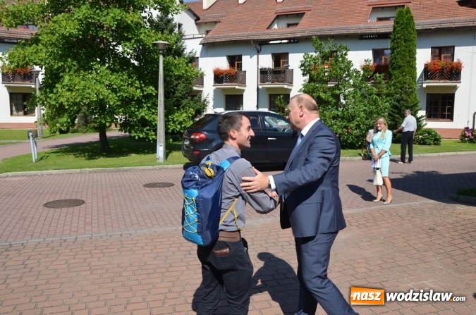 Zdjęcie w galerii na portalu naszwodzislaw.com: Młodzi Włosi z Bergamo odwiedzili DPS w Gorzycach wiadomości z regionu