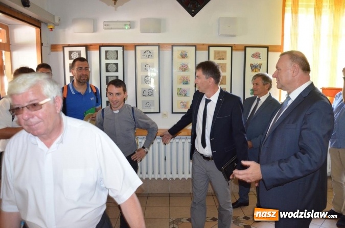 Zdjęcie w galerii na portalu naszwodzislaw.com: Młodzi Włosi z Bergamo odwiedzili DPS w Gorzycach wiadomości z regionu