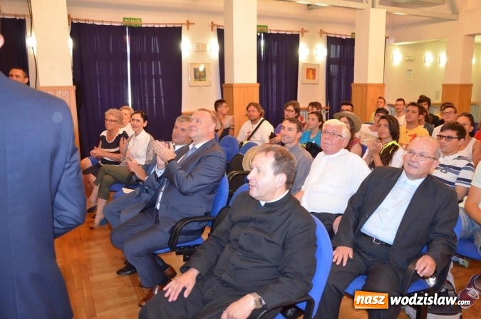 Zdjęcie w galerii na portalu naszwodzislaw.com: Młodzi Włosi z Bergamo odwiedzili DPS w Gorzycach wiadomości z regionu