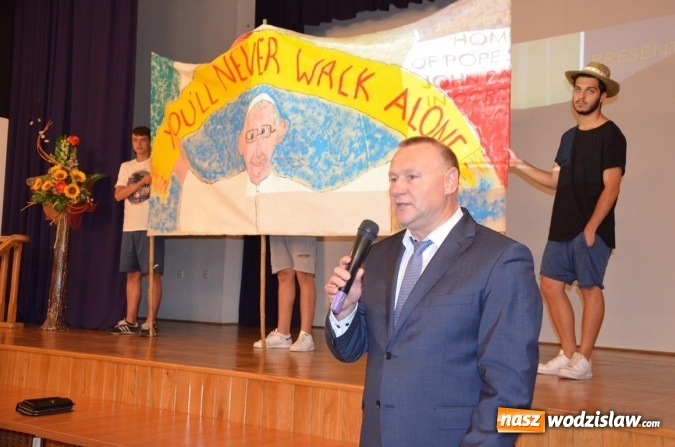 Zdjęcie w galerii na portalu naszwodzislaw.com: Młodzi Włosi z Bergamo odwiedzili DPS w Gorzycach wiadomości z regionu