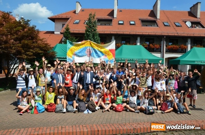 Zdjęcie w galerii na portalu naszwodzislaw.com: Młodzi Włosi z Bergamo odwiedzili DPS w Gorzycach wiadomości z regionu