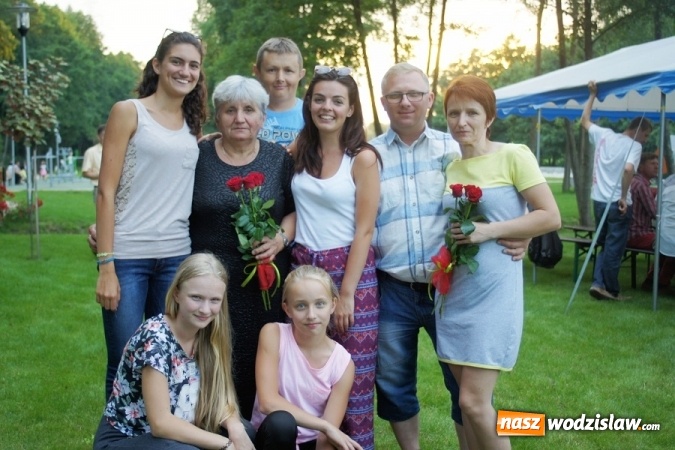 Zdjęcie w galerii na portalu naszwodzislaw.com: Pożegnanie włoskich pielgrzymów z rodzinami z Mszany i Połomi  wiadomości z regionu