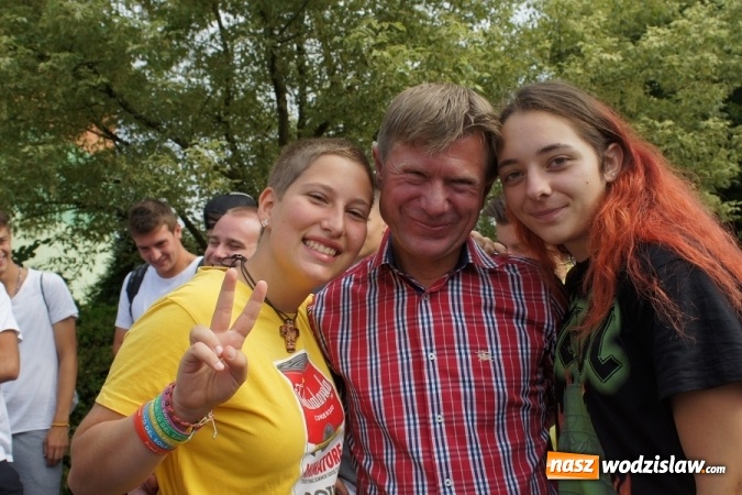 Zdjęcie w galerii na portalu naszwodzislaw.com: Pożegnanie włoskich pielgrzymów z rodzinami z Mszany i Połomi  wiadomości z regionu