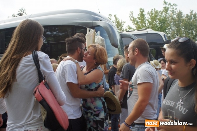 Zdjęcie w galerii na portalu naszwodzislaw.com: Pożegnanie włoskich pielgrzymów z rodzinami z Mszany i Połomi  wiadomości z regionu